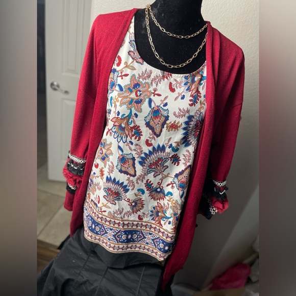 Gorgeous Versatile Floral Tank - Picture 3 of 5